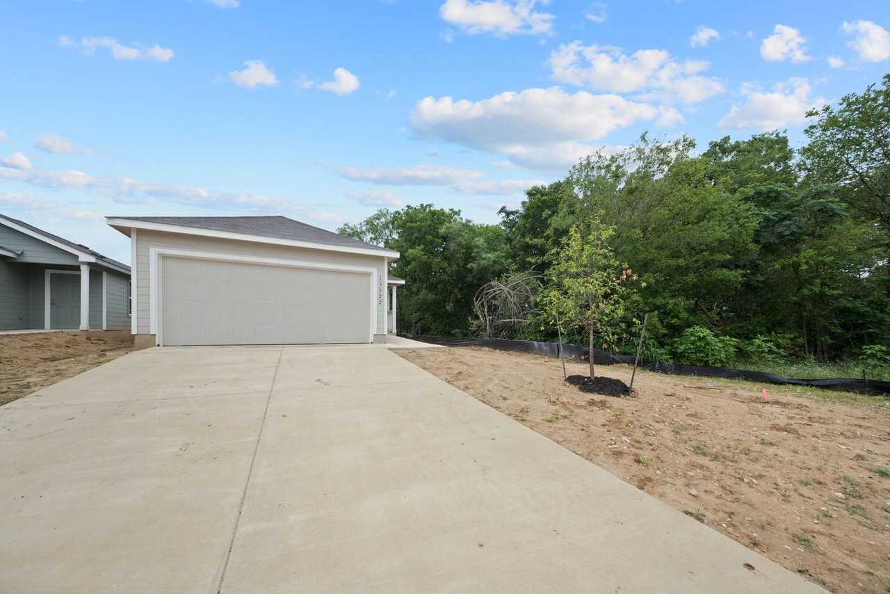 13522 Verplank Bend - Photo 4 of 28