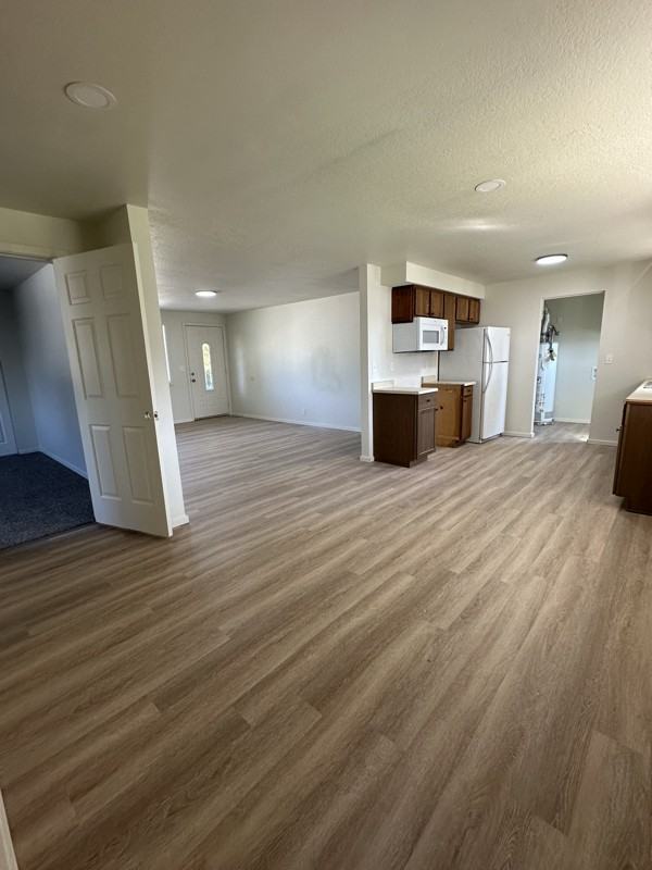 411 E Florida Ave - Photo 3 of 10