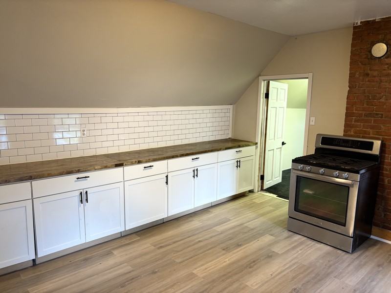 238 Schiller St - Photo 2 of 13