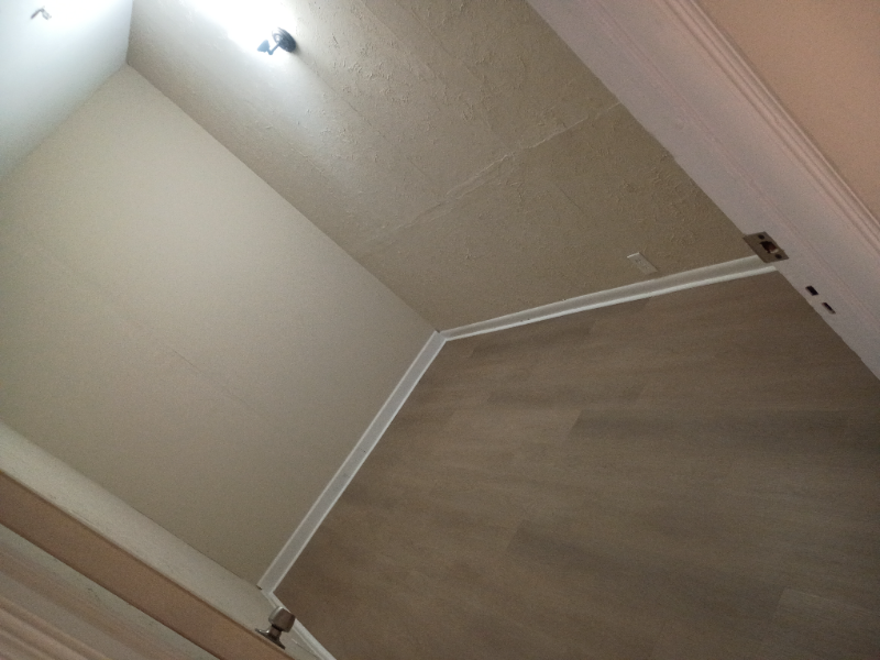 137 Lockwood Ave - Photo 3 of 10