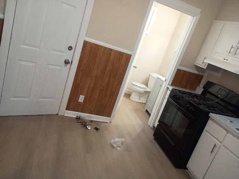 137 Lockwood Ave - Photo 6 of 10