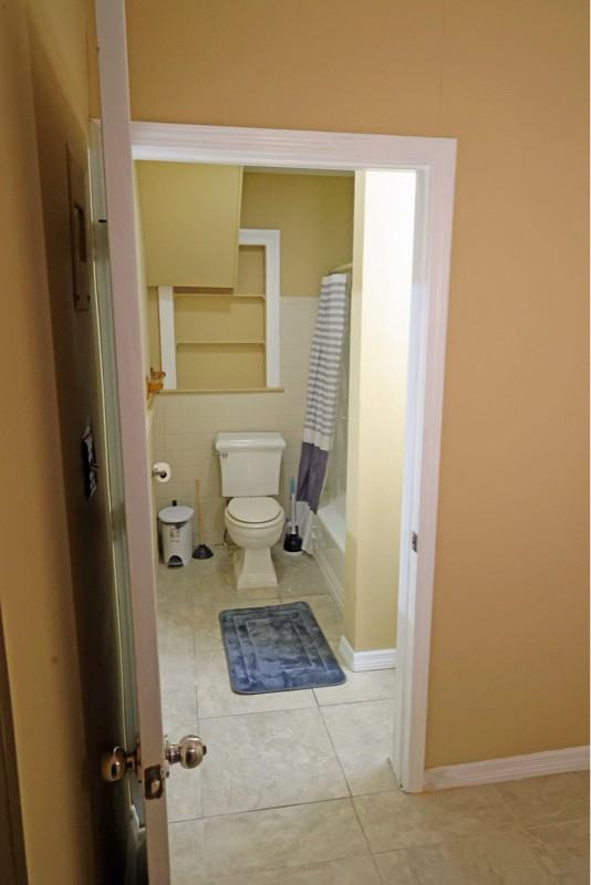 1045 Ontario St - Photo 3 of 11