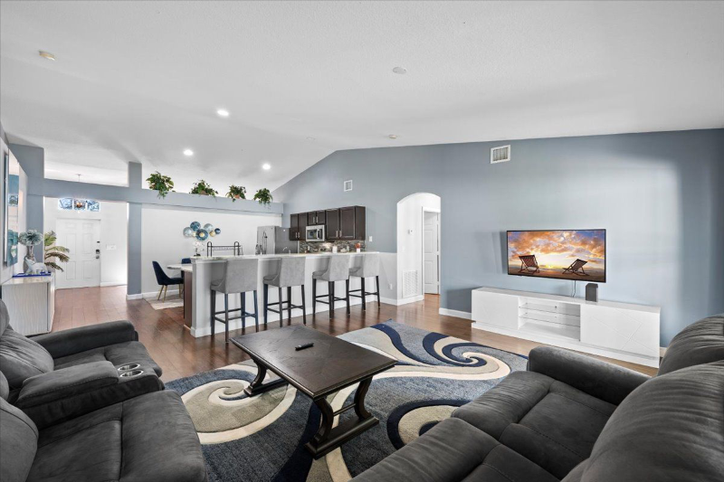 7975 103rd Ct - Photo 2 of 20