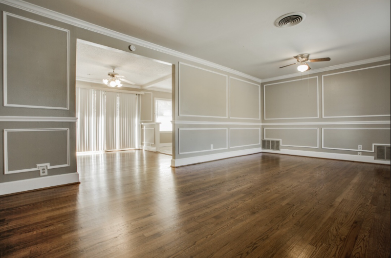 2714 Oates Dr - Photo 4 of 20