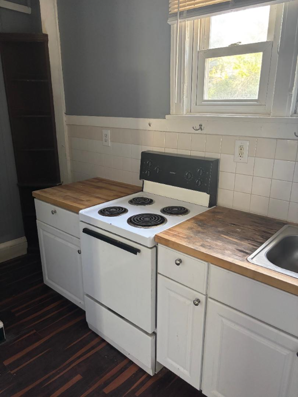 1603 Riverside Dr - Photo 6 of 11