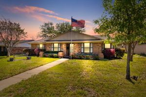 featured image of 2420 Pinehurst Lane