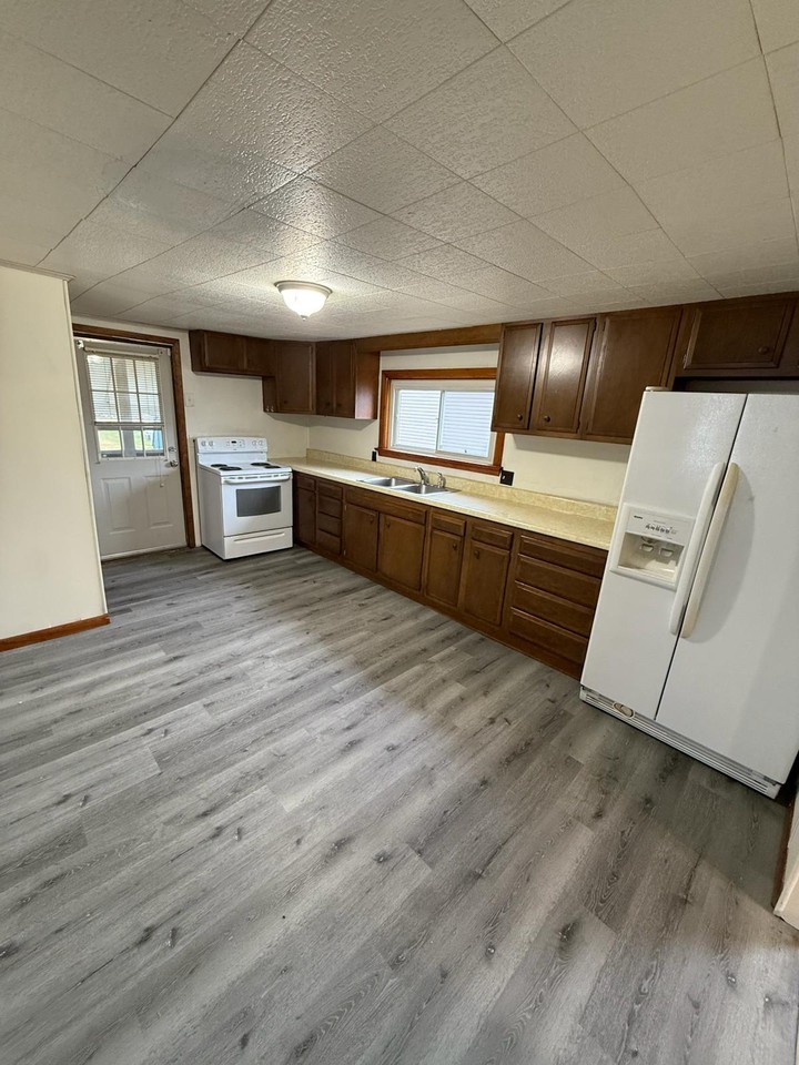334 1st Street - Photo 3 of 7