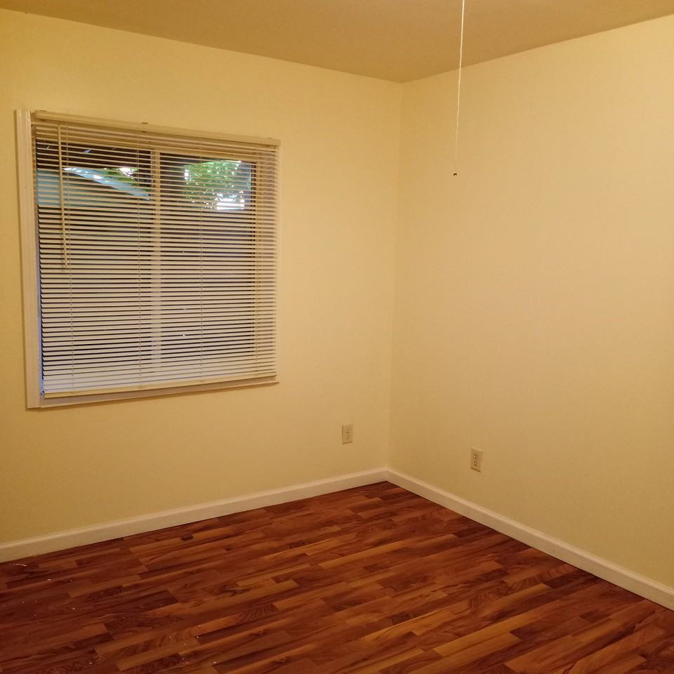 691 Bedford St #A - Photo 5 of 8