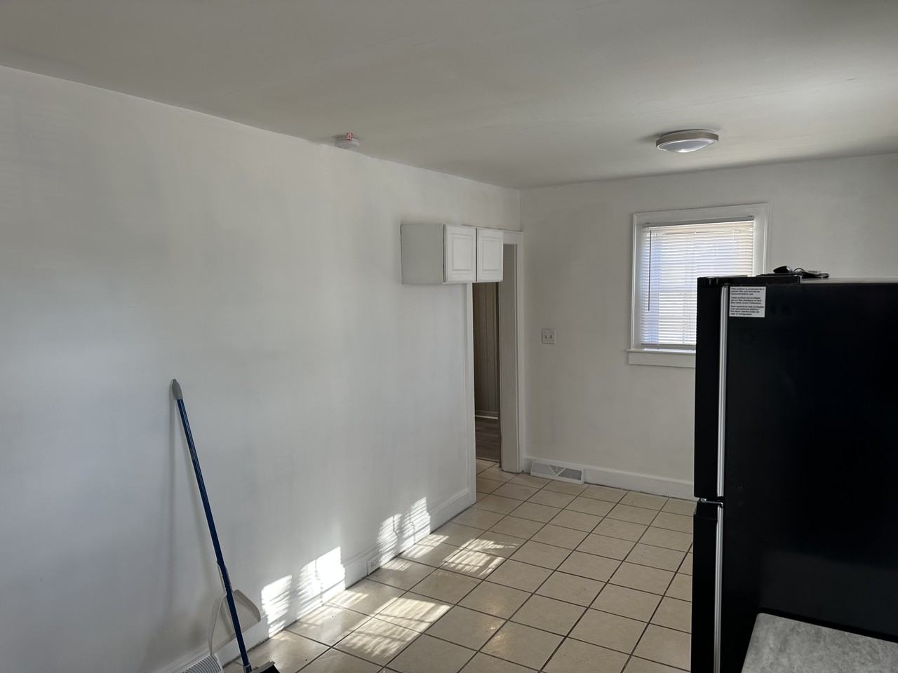 421 Gossett St #NA - Photo 4 of 12