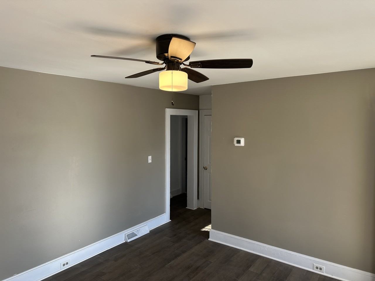 421 Gossett St #NA - Photo 5 of 12