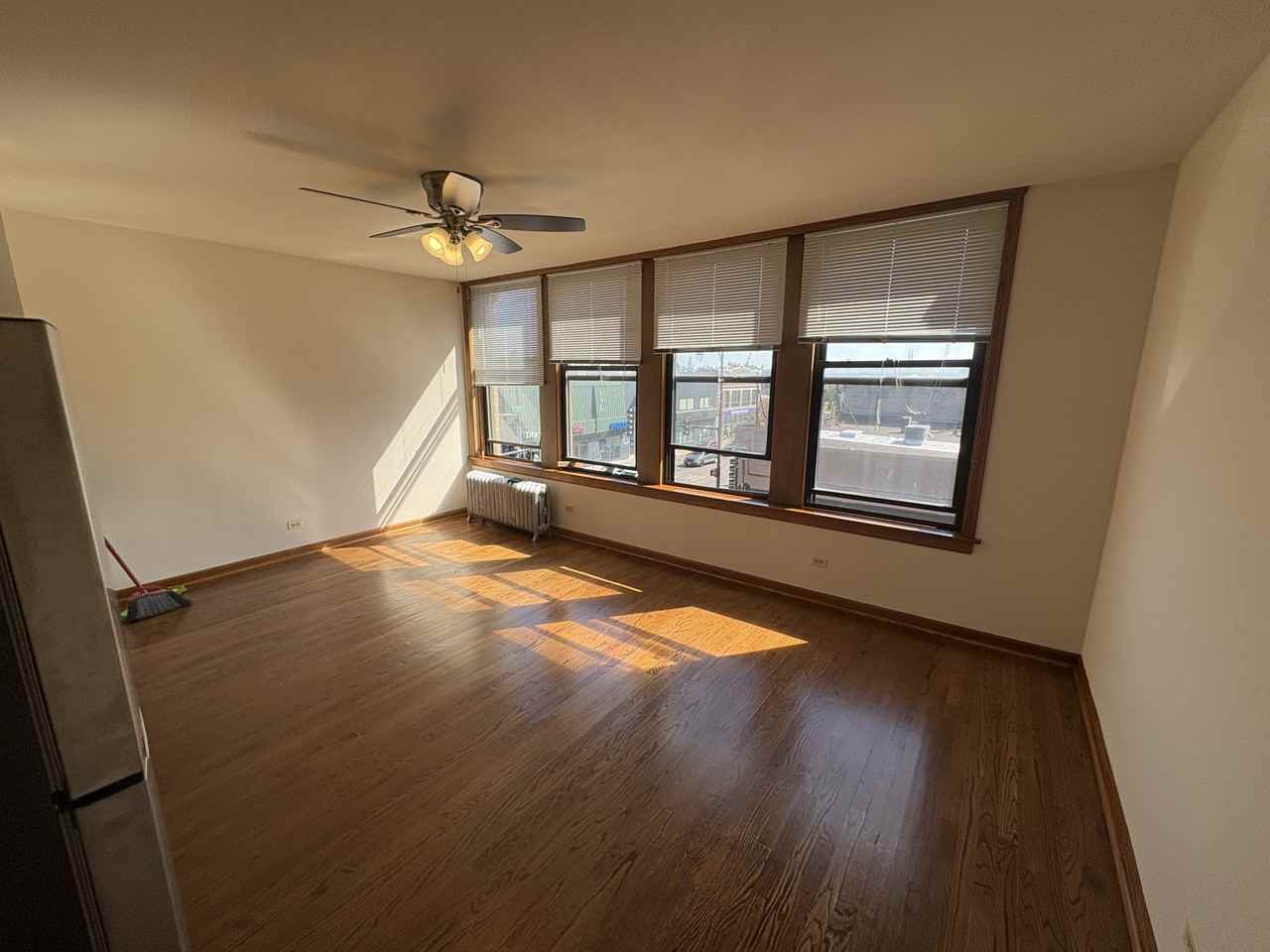 4806 N Kedzie Ave #204 - Photo 3 of 10