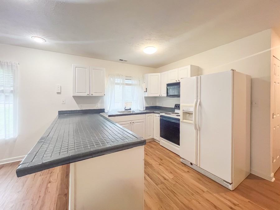 34 Fox Hill Dr #34 - Photo 5 of 14