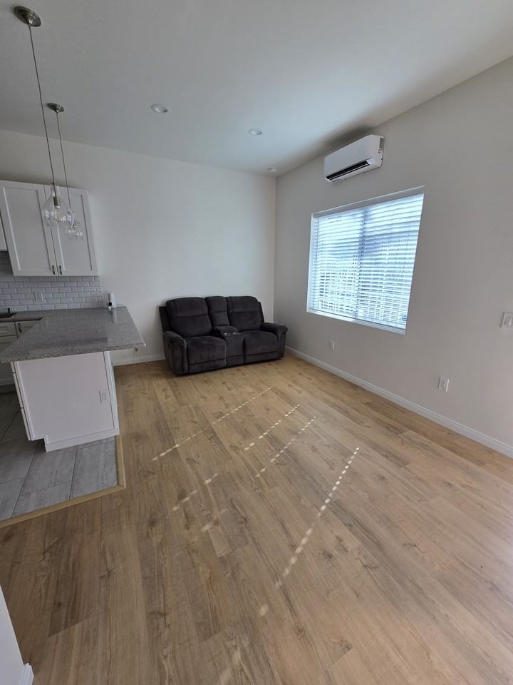 4386 Marlborough Ave #1 - Photo 3 of 18