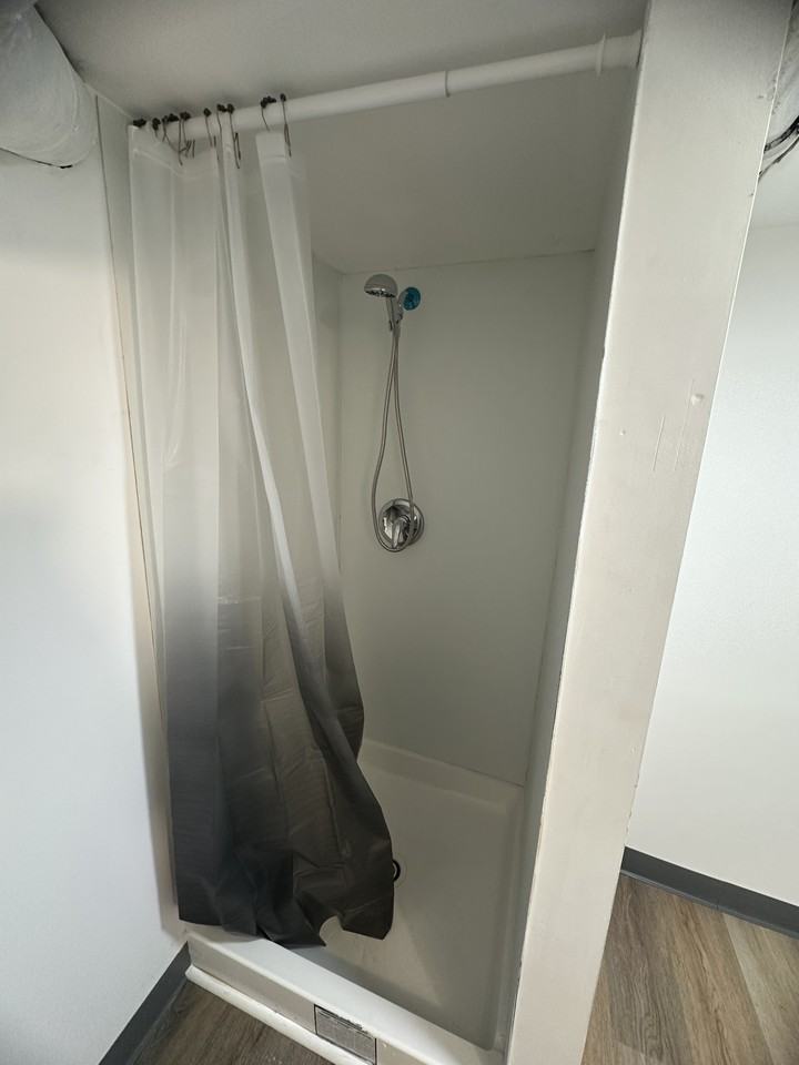 1120 Russell Ave - Photo 3 of 5