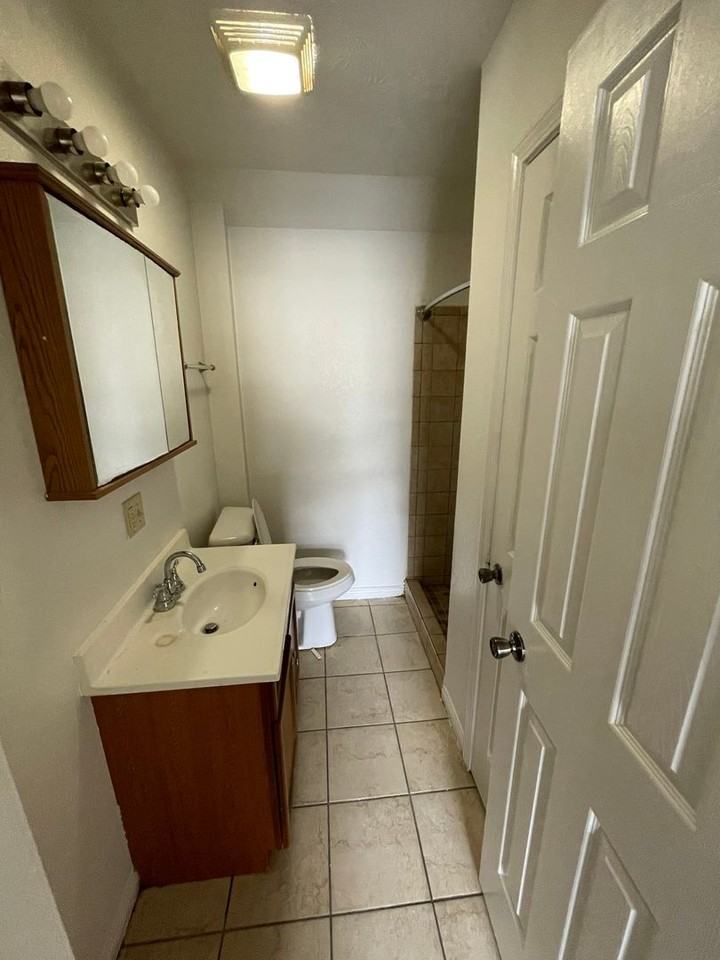 415 W Clem-EBERT - Photo 3 of 20