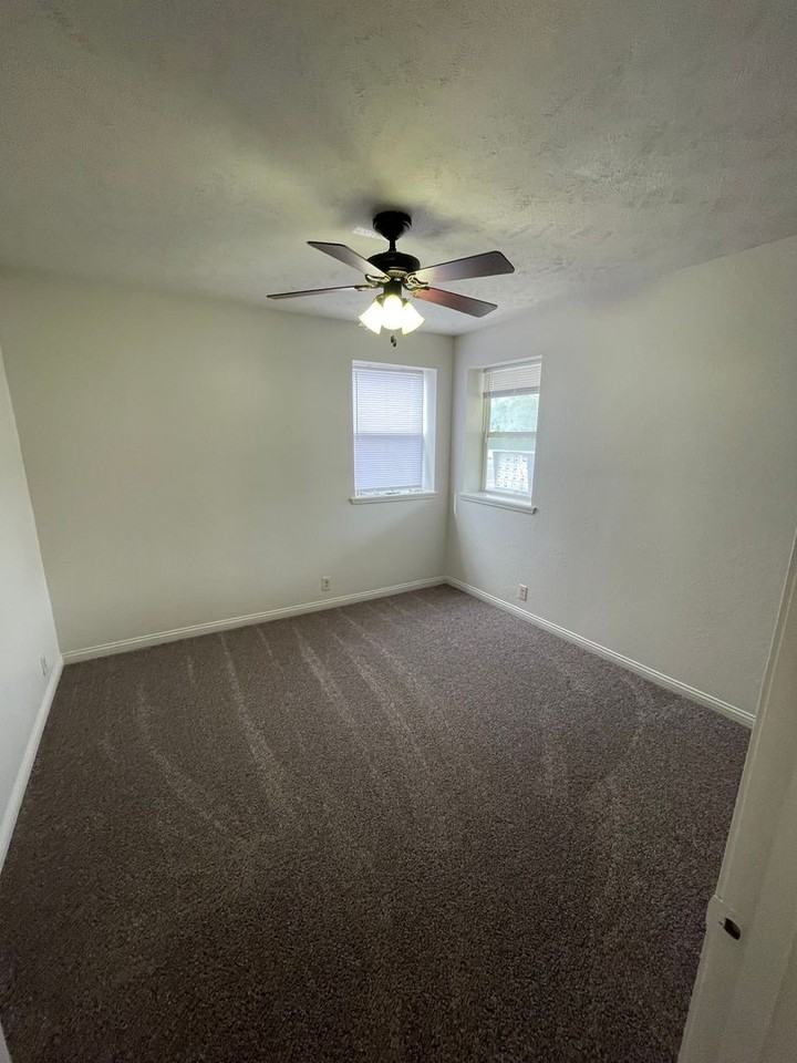 415 W Clem-EBERT - Photo 2 of 20