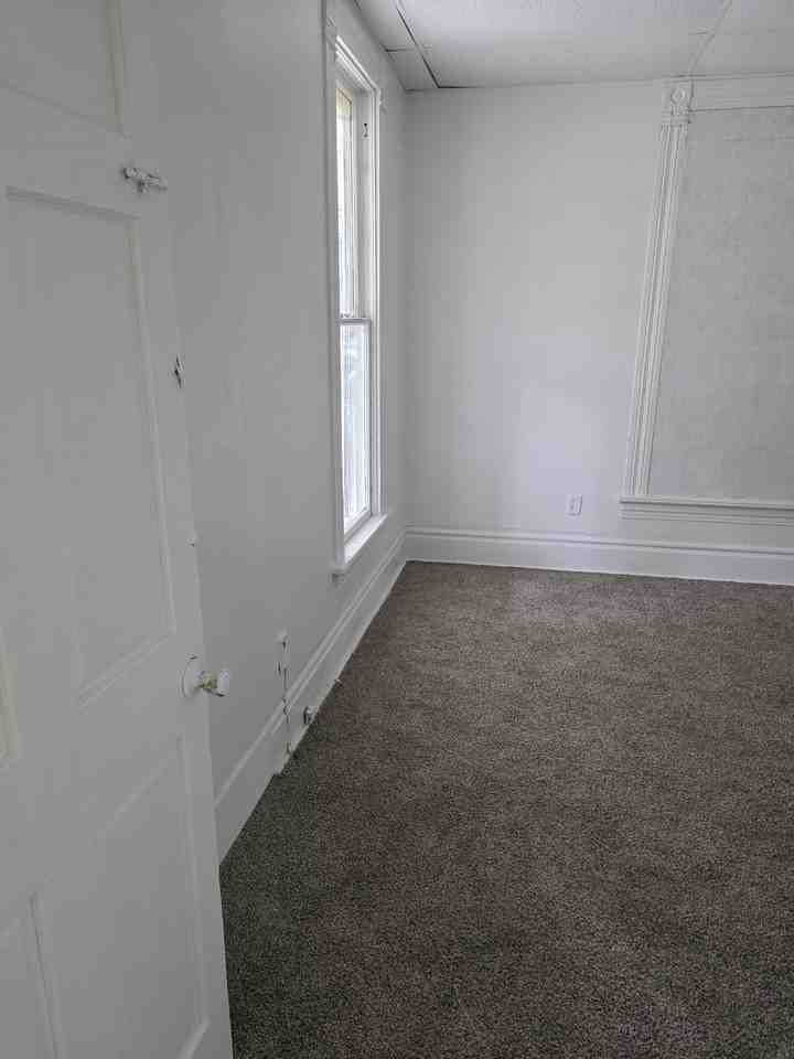 1419 E North St #NA - Photo 3 of 6