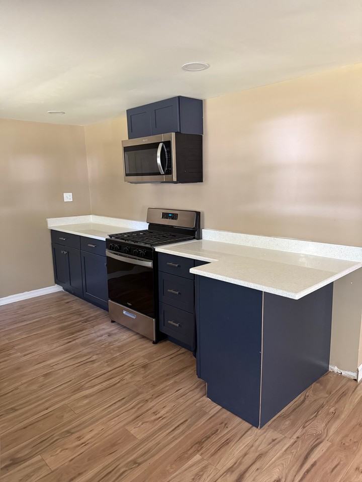 1621 Magnolia Ave #NA - Photo 4 of 11