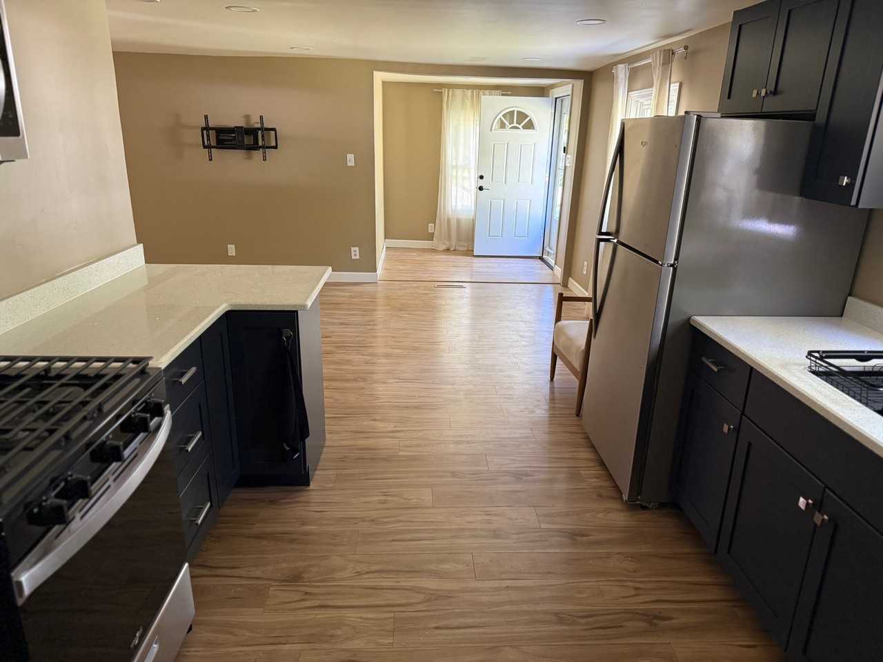 1621 Magnolia Ave #NA - Photo 6 of 11