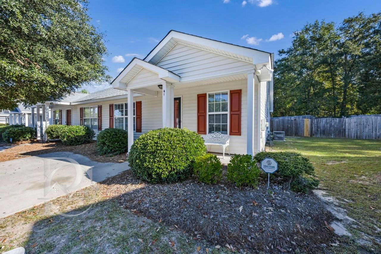 41 Providence Manor Ct - Photo 2 of 32