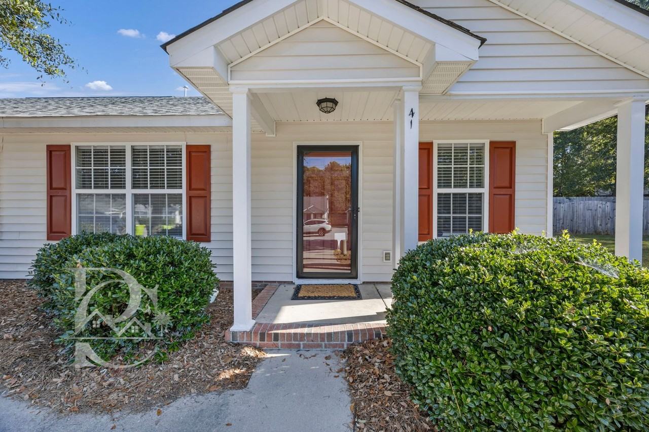 41 Providence Manor Ct - Photo 4 of 32