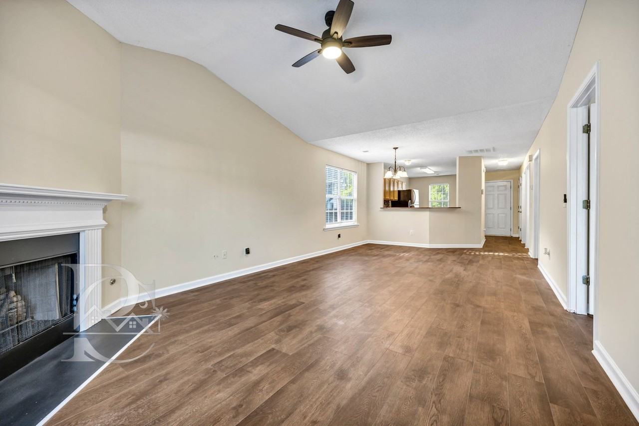 41 Providence Manor Ct - Photo 5 of 32