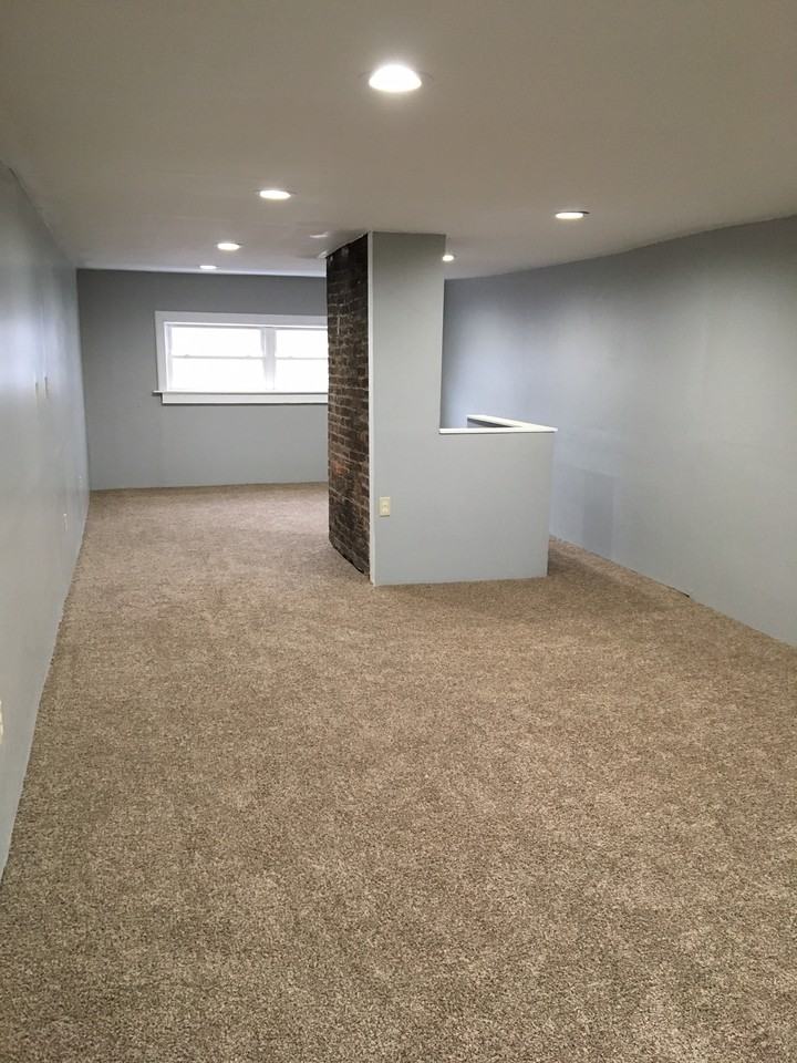 252 S Peterboro St - Photo 3 of 8