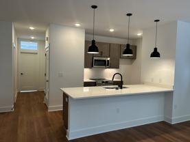 913 Bainbridge St #A - Photo 1 of 1