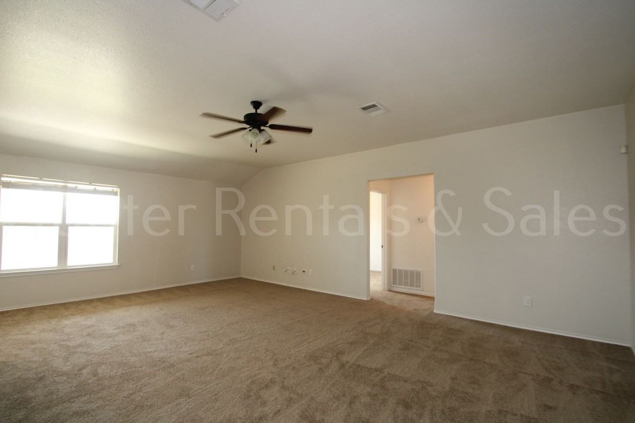 2804 Coal Oil Drive - Photo 4 of 23