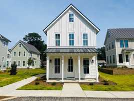 featured image of 107 Gardenia Ln