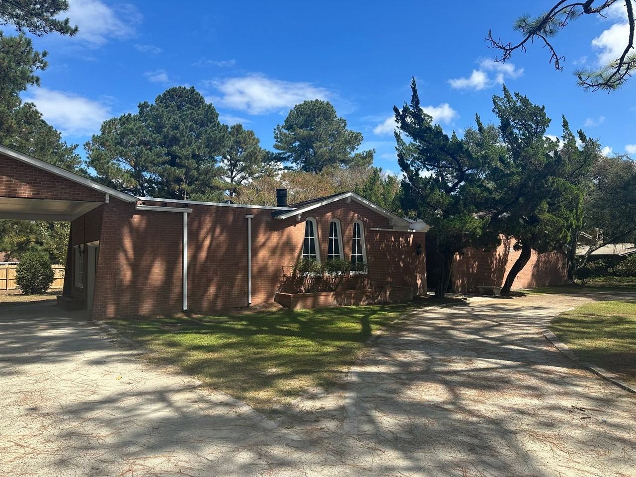 106 Lake Dr - Photo 3 of 44