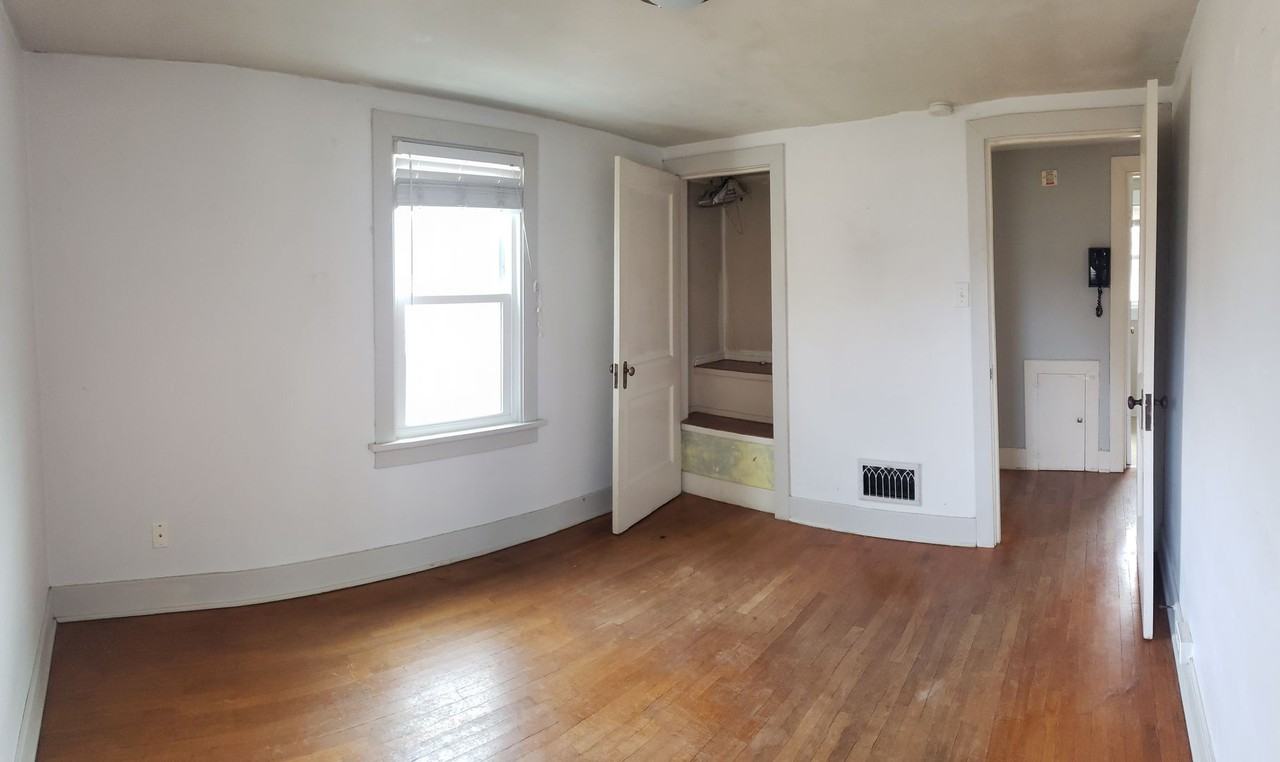 705 W Columbia Ave - Photo 3 of 15