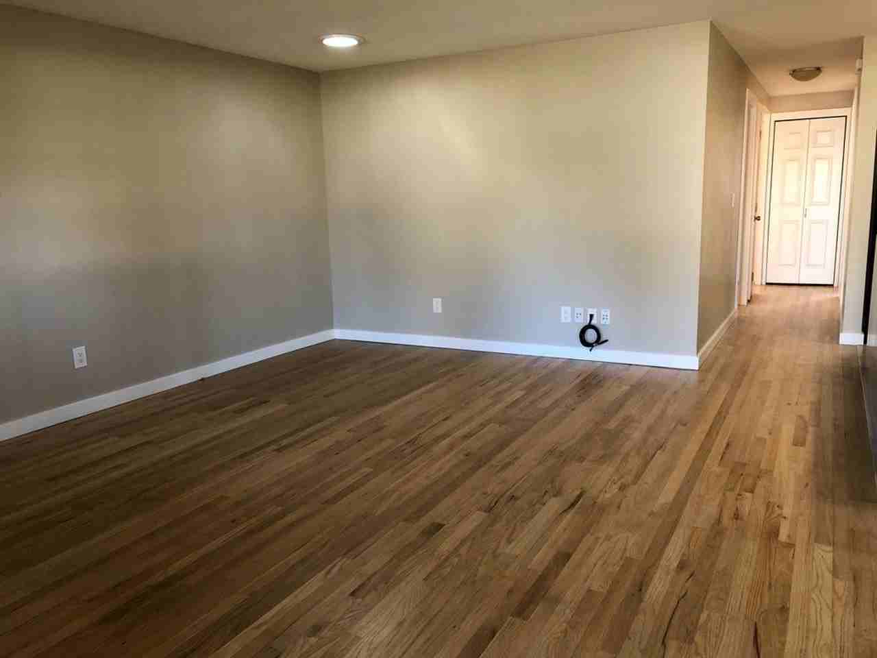 304 W 4th St - Photo 3 of 15