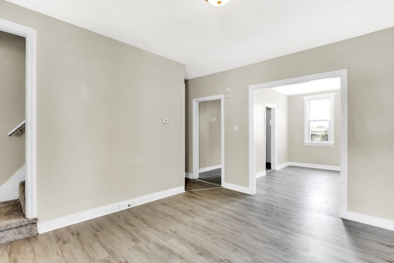 620 Edison St - Photo 3 of 16