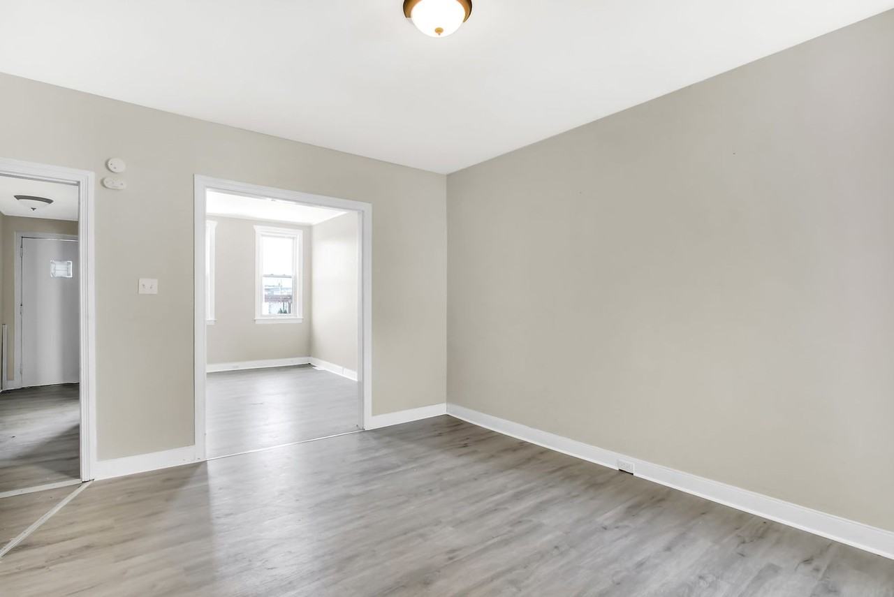 620 Edison St - Photo 4 of 16