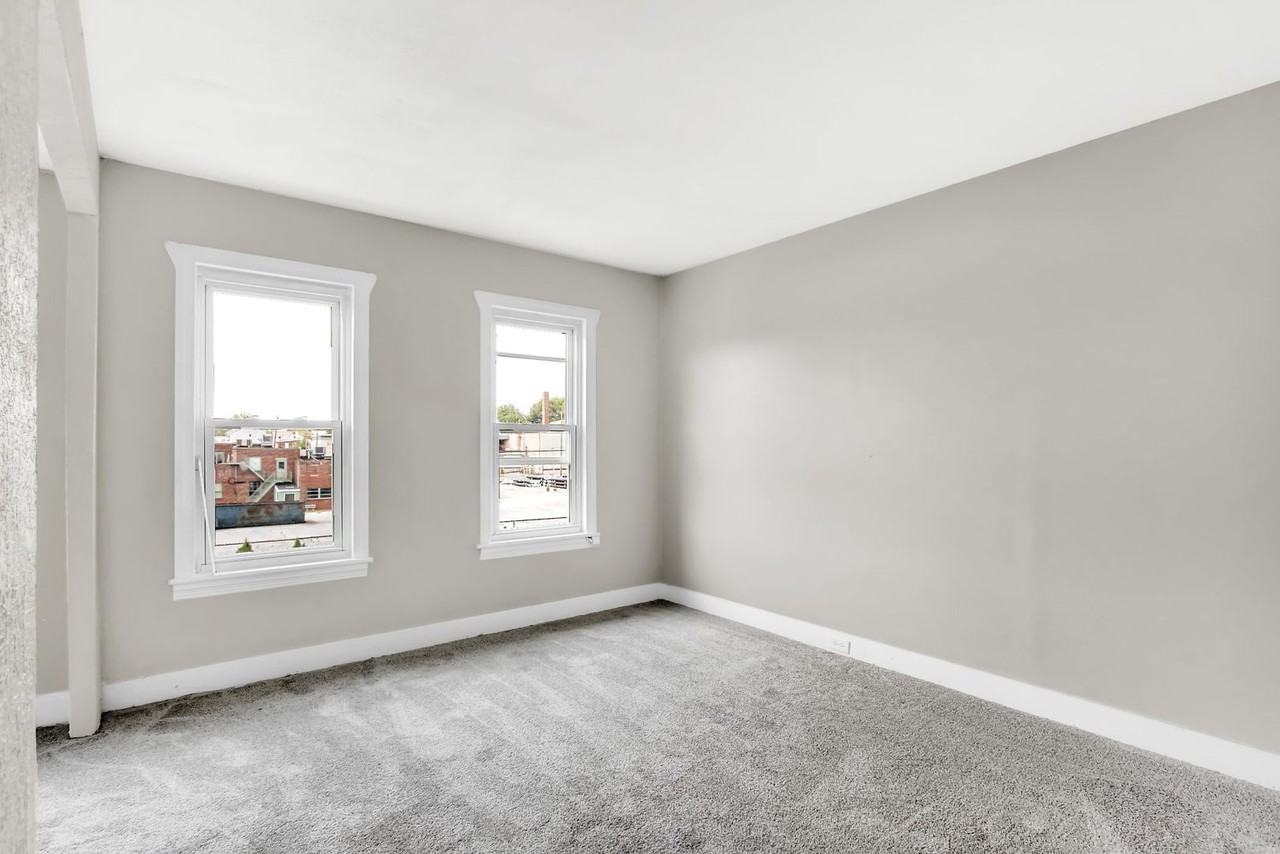 620 Edison St - Photo 6 of 16