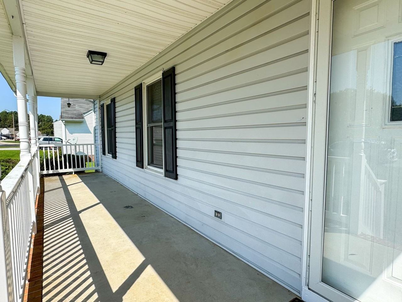 4308 Boxwood Dr - Photo 2 of 36