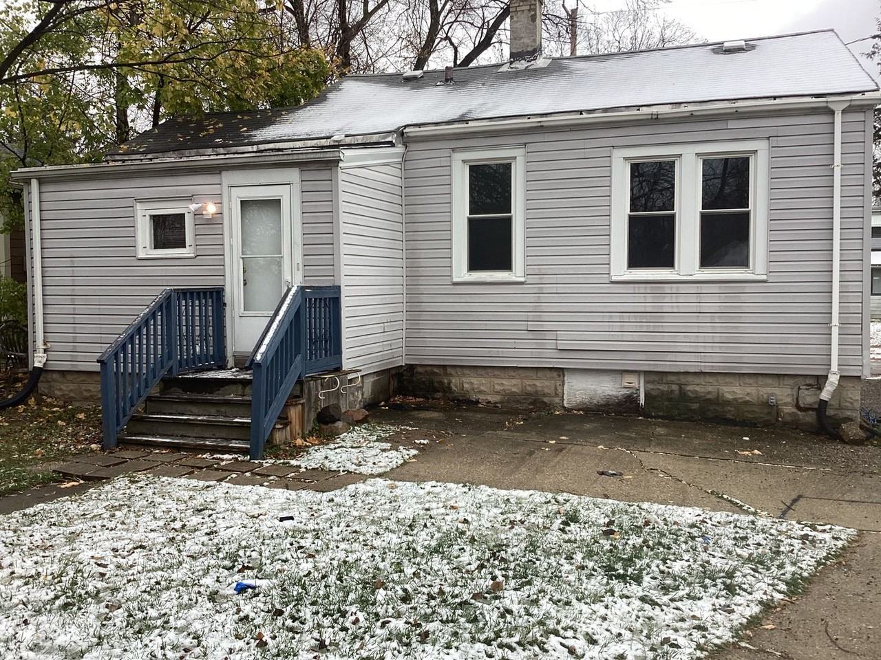 4447 N 37th St - Photo 3 of 12