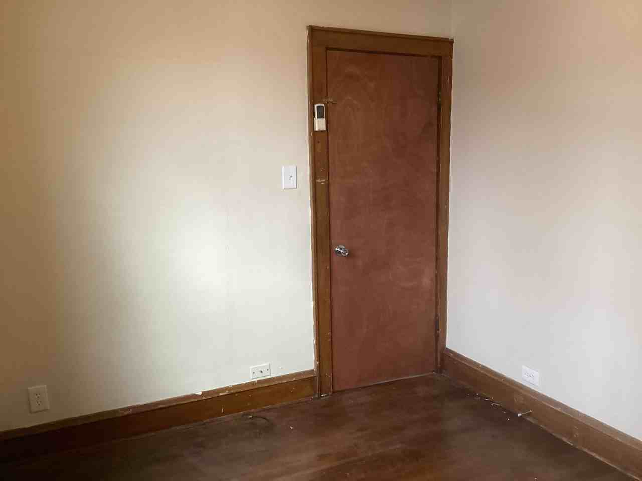4447 N 37th St - Photo 4 of 12