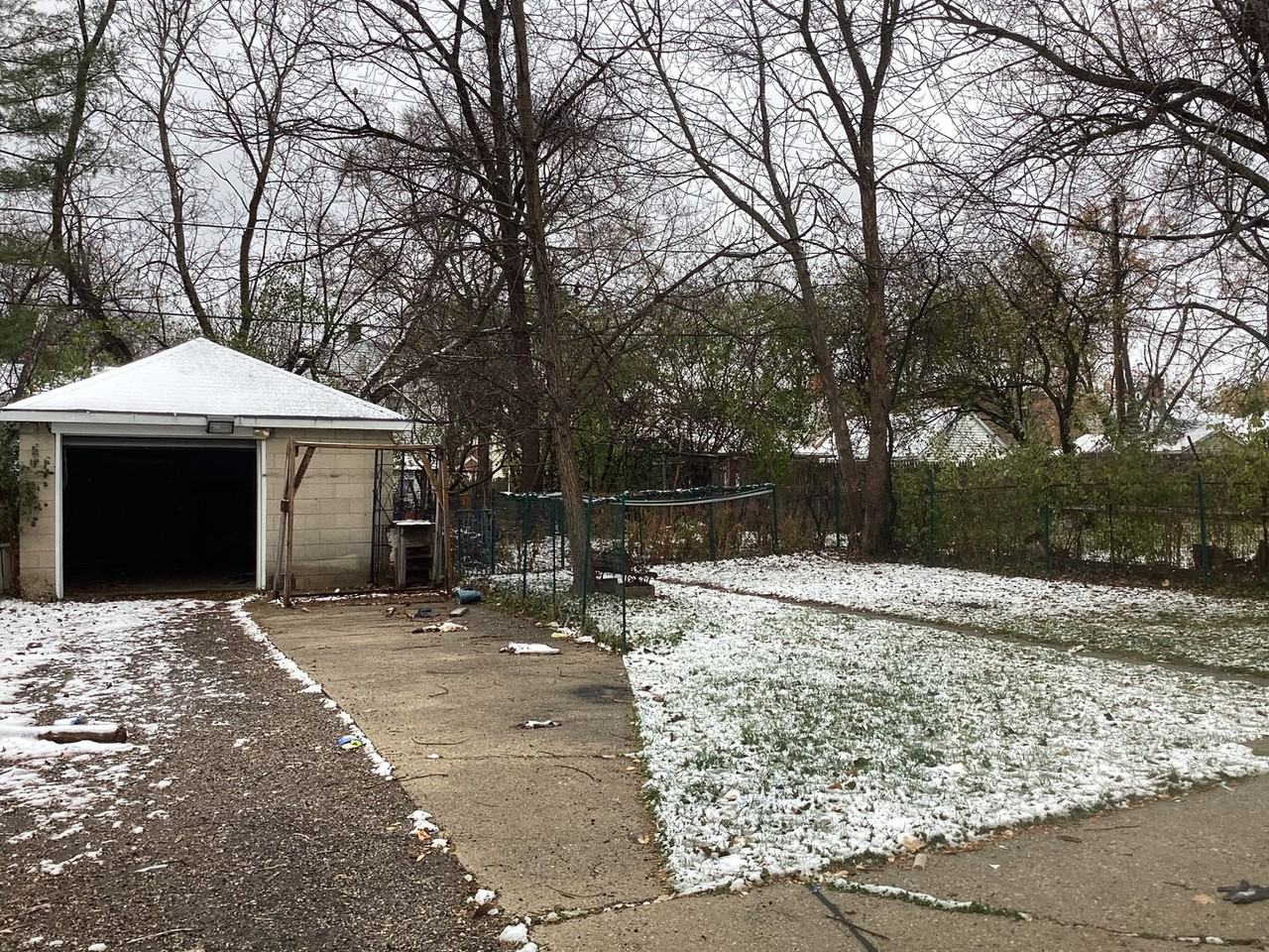 4447 N 37th St - Photo 5 of 12