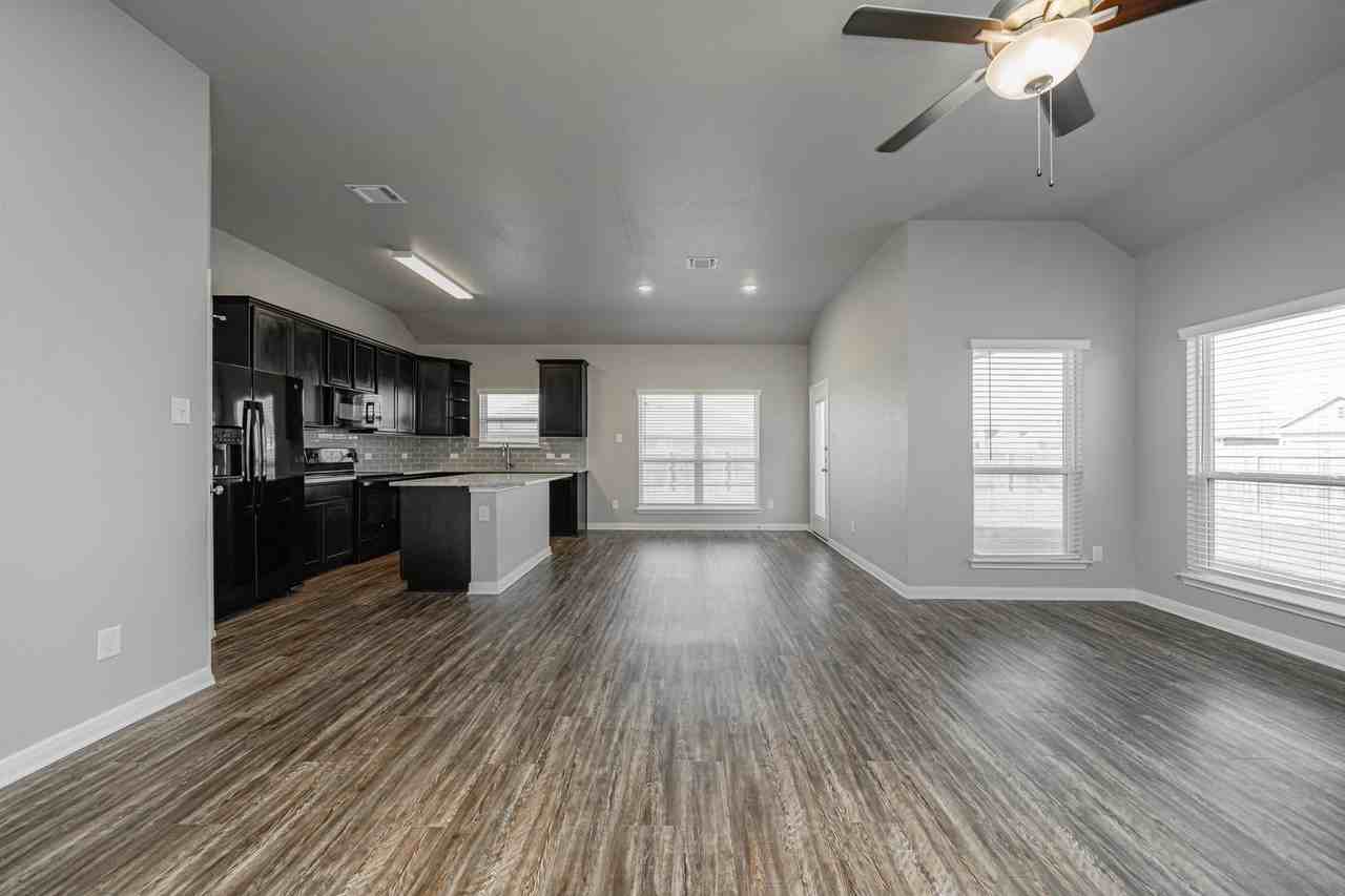 627 Fallbrook Drive - Photo 5 of 50