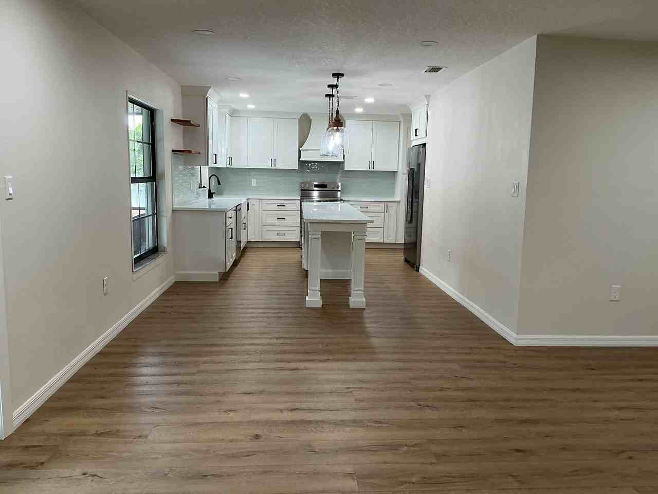 512 Poppell Dr - Photo 7 of 24
