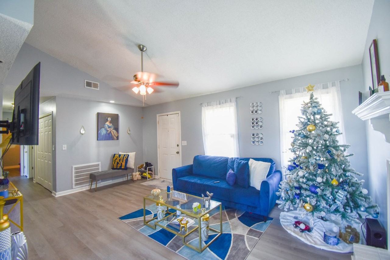 5598 Windy Knoll Pl - Photo 4 of 22