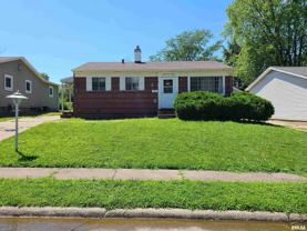 2930 N Lincoln Ave - Photo 1 of 1