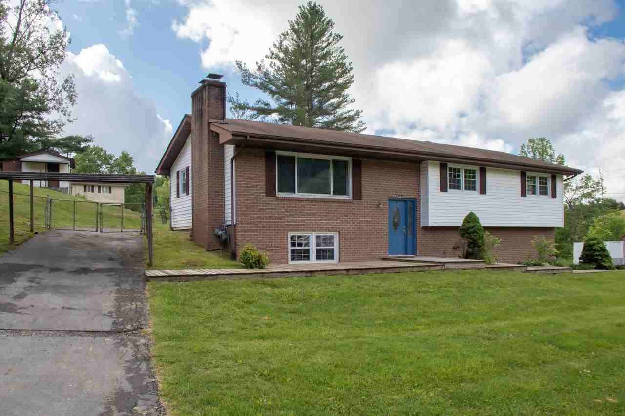 7324 White Pine Cir - Photo 2 of 50