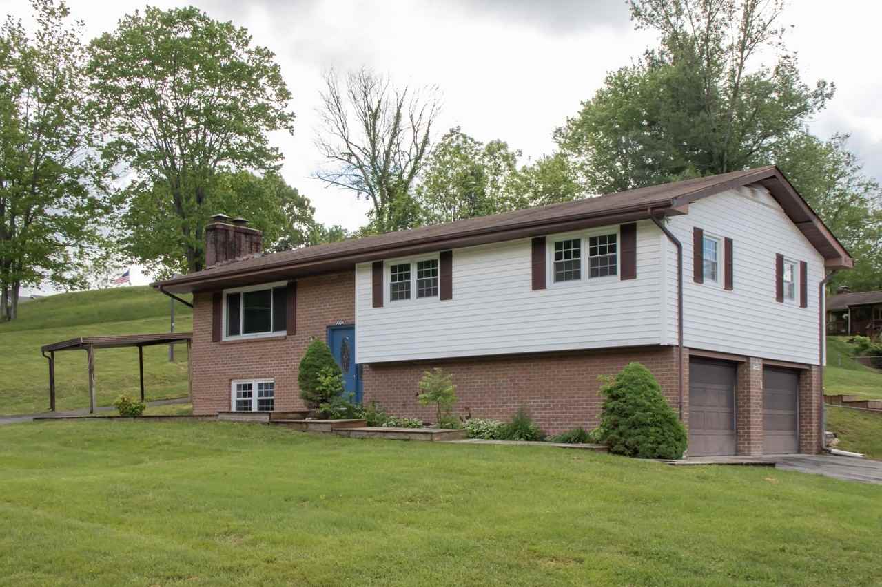 7324 White Pine Cir - Photo 3 of 50