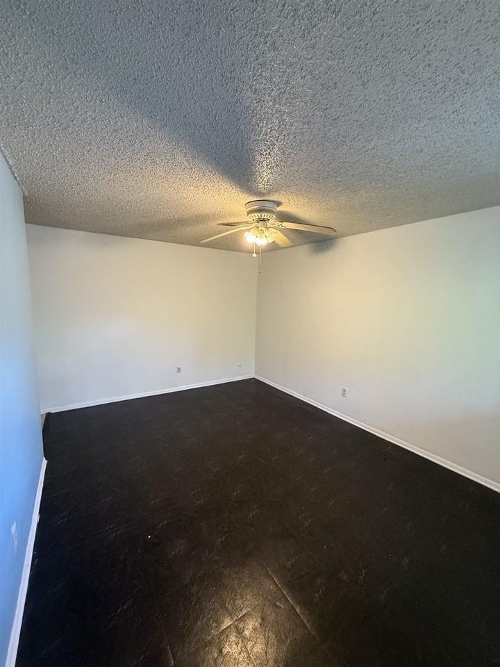 2569 N St Unit 2 - Photo 3 of 6