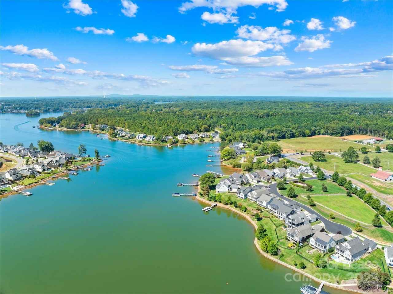 124 Sisters Cove Court - Photo 7 of 46