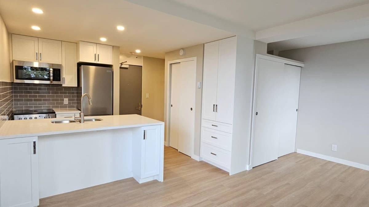 30 East 10th Avenue #602