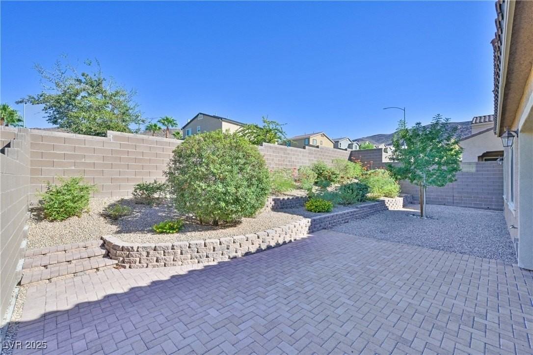 316 Sidewheeler St - Photo 2 of 24